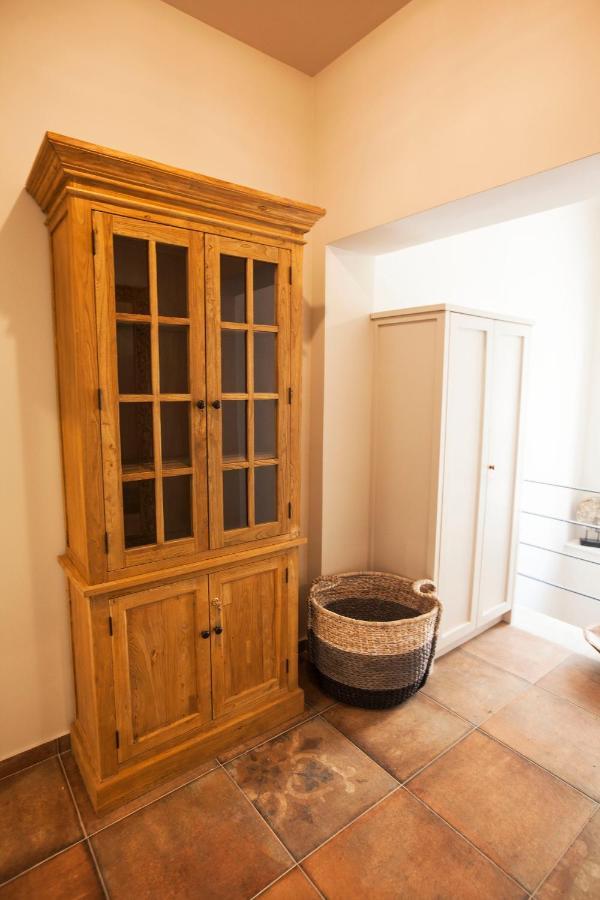 Bentzi Boutique Apartment 4 雅典 外观 照片